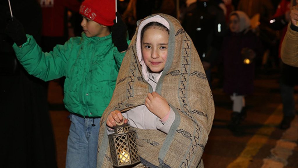 Birçok ilde ramazanın gelişi fener alayı ile karşılandı