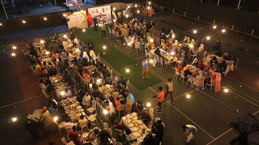 TDV Freetown'da iftar verdi