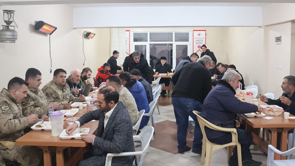 Geçit Köyünde geleneksel iftar