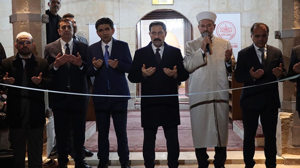 Hatay'daki tarihi Yenişehir Camii ibadete tekrar açıldı