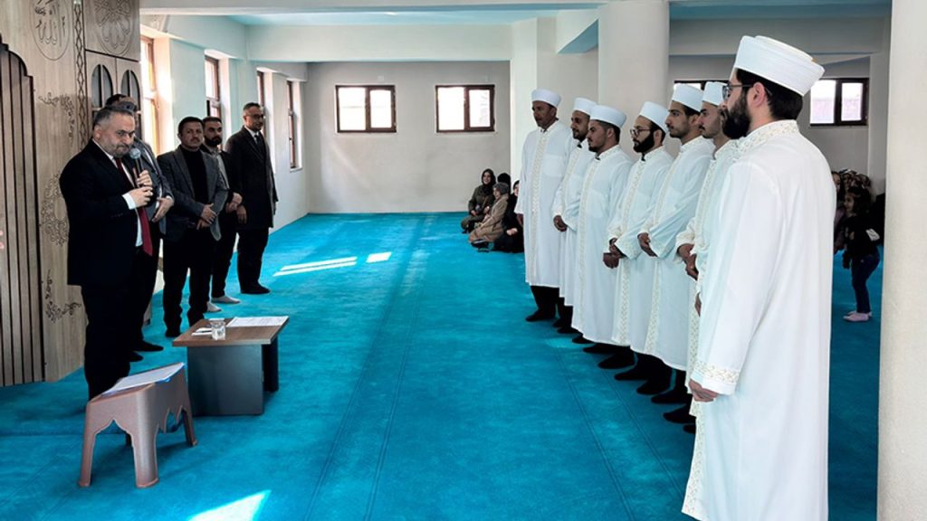 Hakkari'de aday din görevlileri göreve başladı