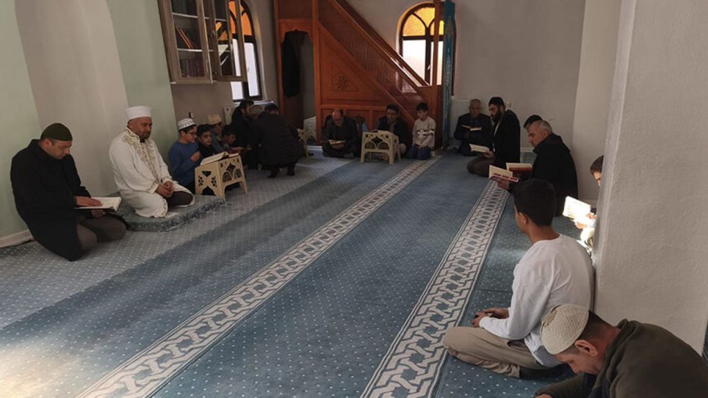 Müftü Okuş: Ramazan bereketi her alanda yaşanıyor