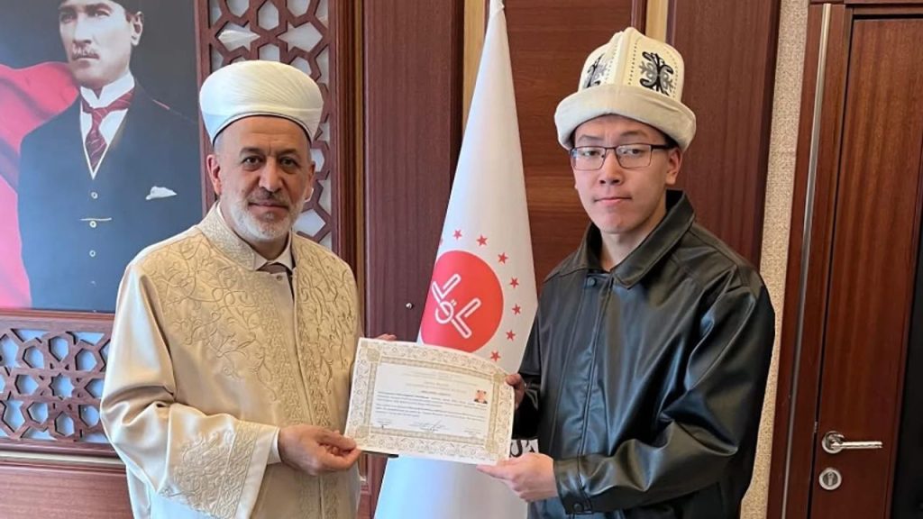 Öğrenci olarak geldiği Isparta’da Müslüman oldu