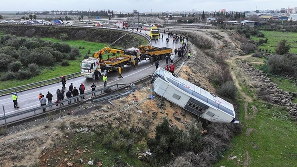 İki ilde trafik kazası meydana geldi