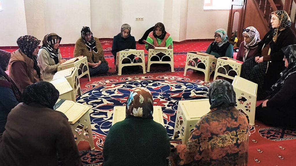 Anamurlu kadınlar mukabele geleneğini yaşatıyor