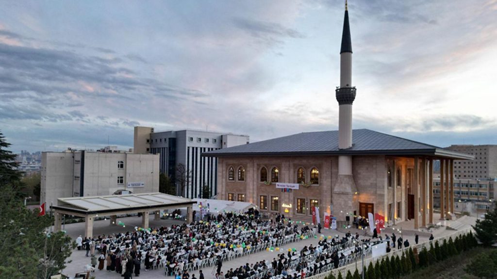 İlk iftar Iğdır'da, son iftar Çanakkale'de yapılacak