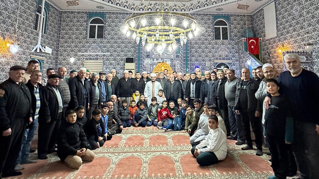 Seyitgazi'de aileler camide buluştu