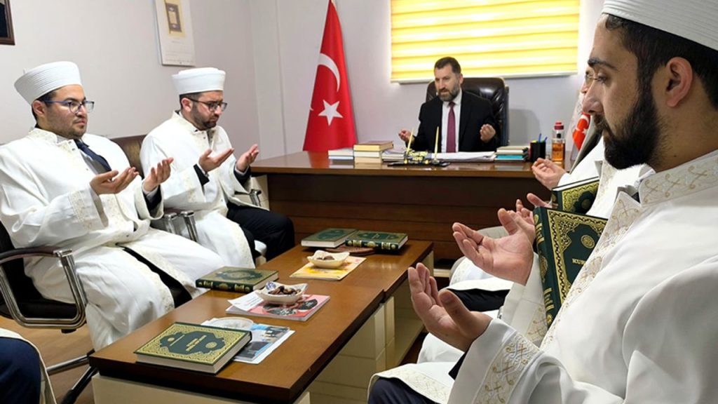 Malatya'da aday din görevlileri dualarla göreve başladı