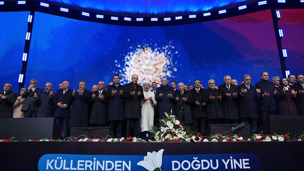 53 bin 697 şehidine rahmet olsun