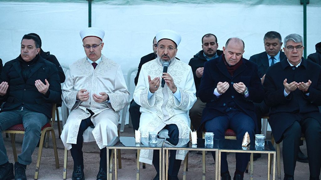 Başkan Arpaguş, depremde vefat edenler için dua etti