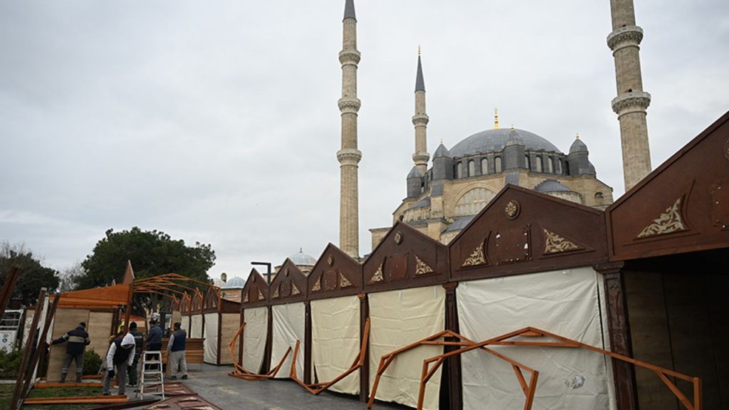 Selimiye'de Ramazan Sokağı kuruluyor