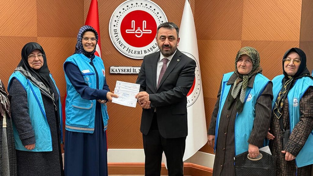 TDV Kayseri Şubesi Kadın Kolları mantı yaparak Gazze'ye destek oldu