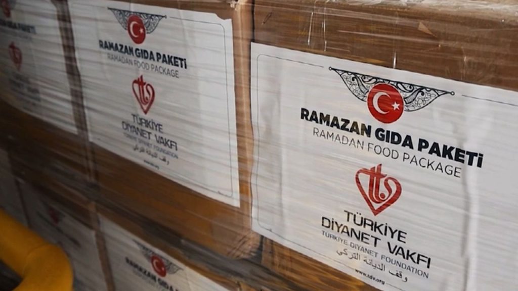 Türkiye Diyanet Vakfı, Özbekistan'da 900 aileye gıda yardımı yaptı