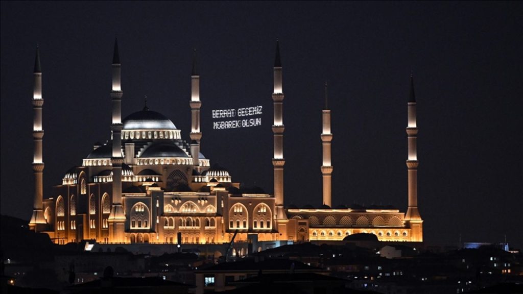 Ramazanın müjdecisi Berat Gecesi ihya edilecek