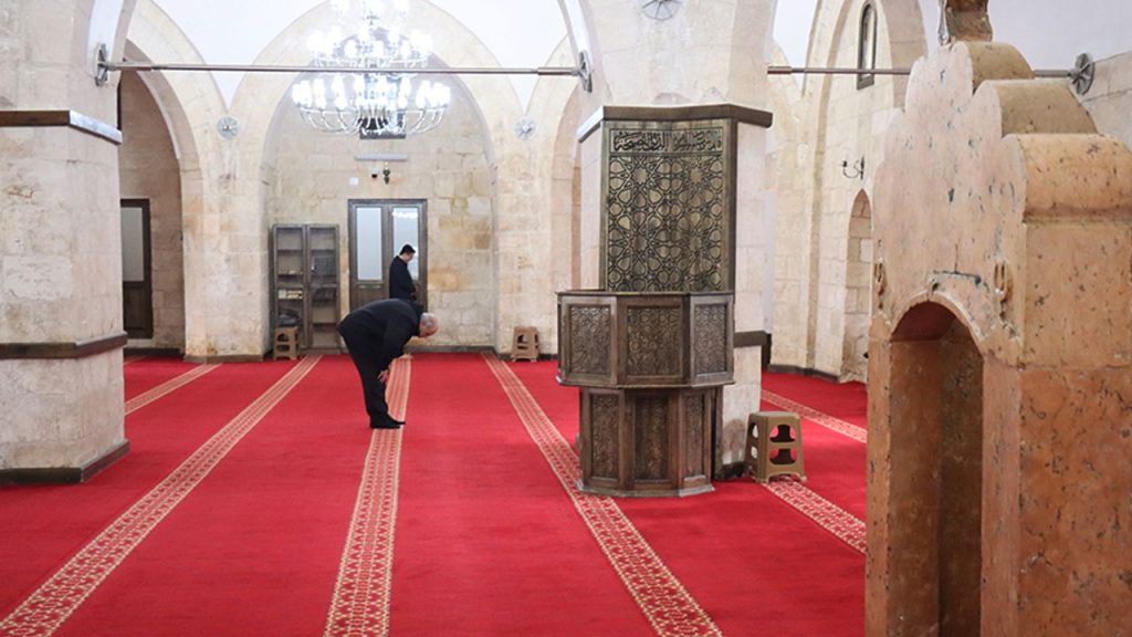 Şanlıurfa'da ecdat yadigarı 15 cami yeniden ibadete açıldı