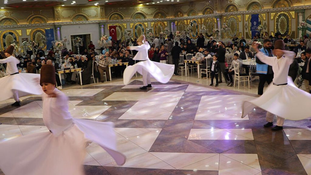 Kilis'te yetimler iftar sofrasında buluştu