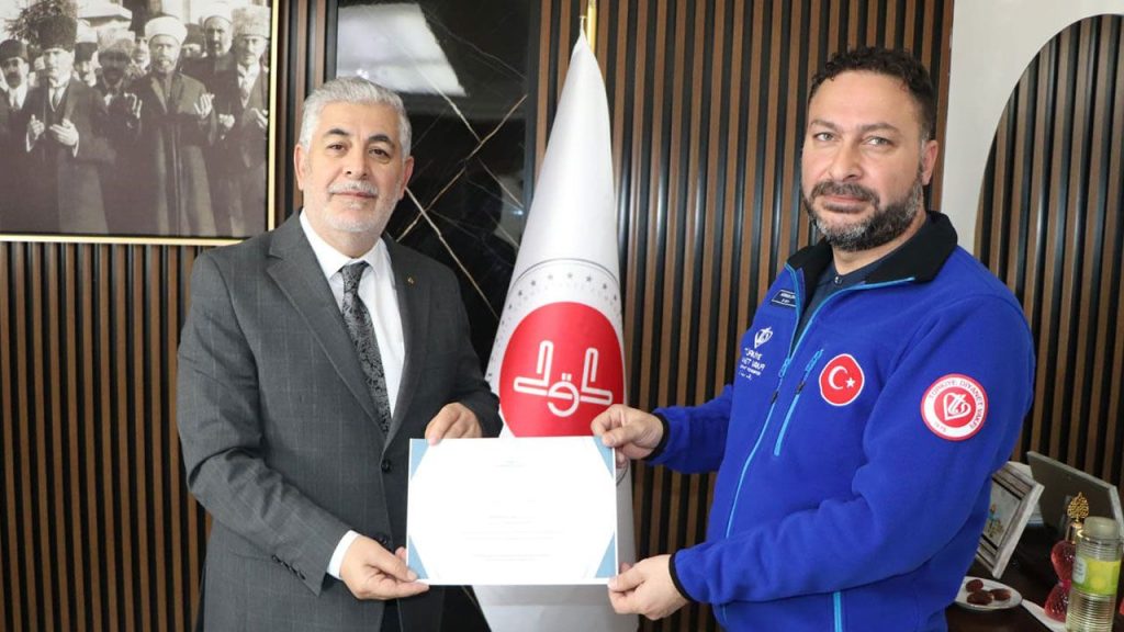 Elazığ Müftüsü Bingöl, TDV'ye vekalet vererek kurban kampanyasını başlattı