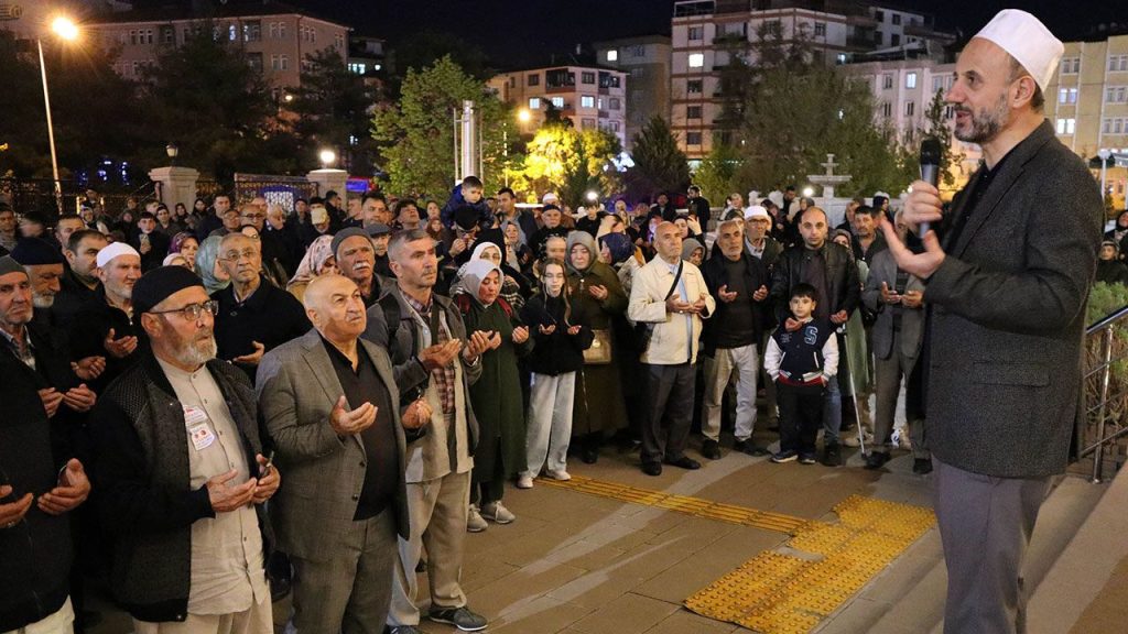 Kırıkkaleli hacı adayları yola çıktı